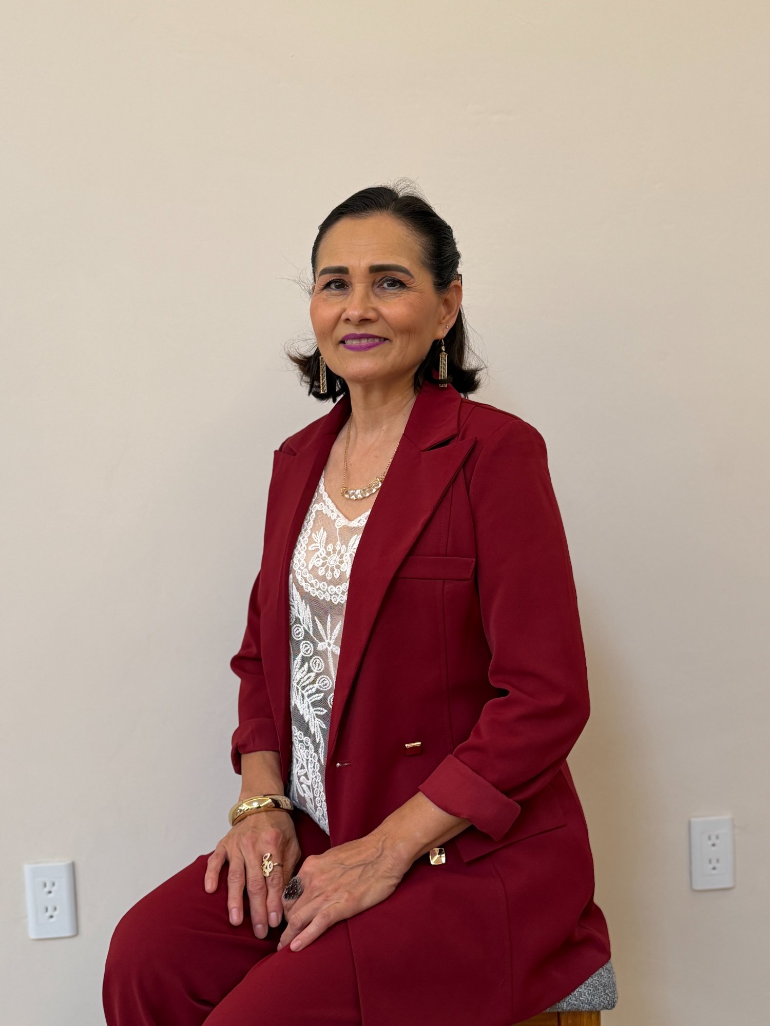 Ana Duryenka Peralta Araiza — Instructora de Cosmetología en Academia Danas